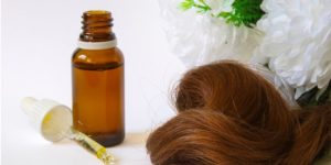 Lire la suite à propos de l’article Les bienfaits de l’huile d’argan pour la croissance des cheveux